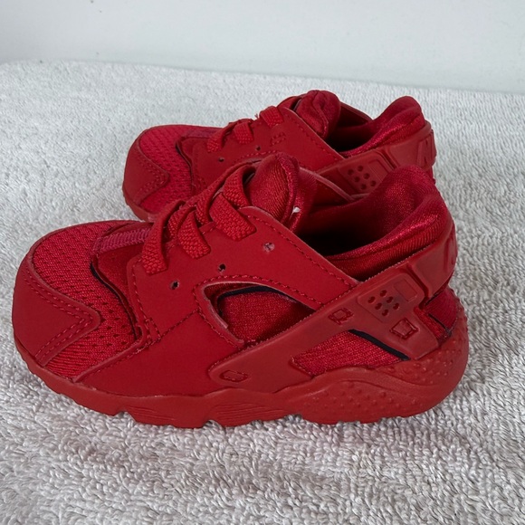 Nike Air Huarache Red Sneakers Baby Toddler Size‎ 5 Excellent - Picture 1 of 8